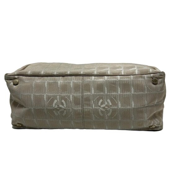 Auth CHANEL New Travel Line Tote MM A15991 Beige Nylon Jacquard Leather Tote Bag - Picture 5 of 8